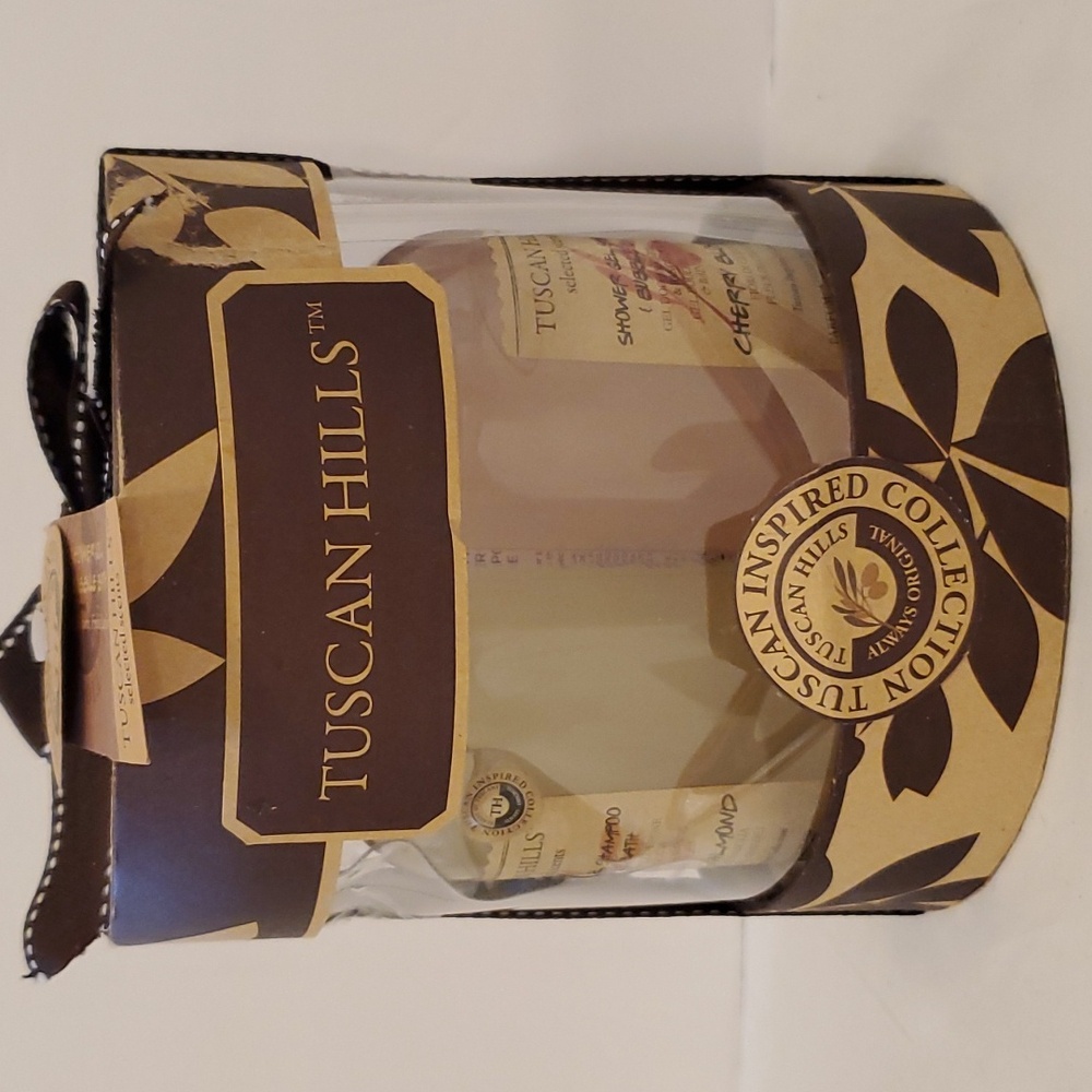 Vintage Tuscan Hills Bath Set